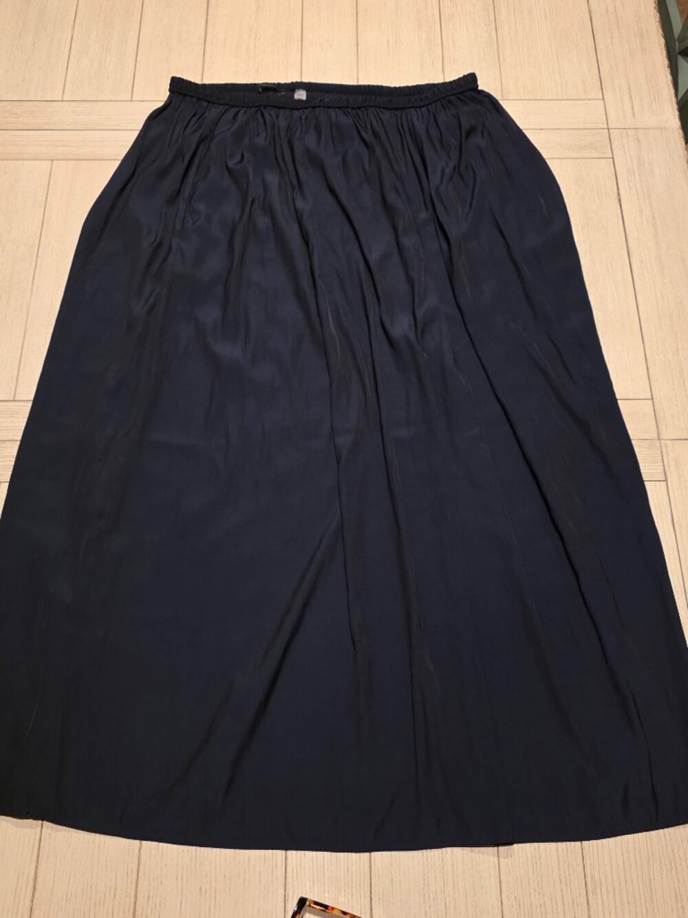 Tahari Navy Maxi Skirt XL — Elastic Waist with Pockets